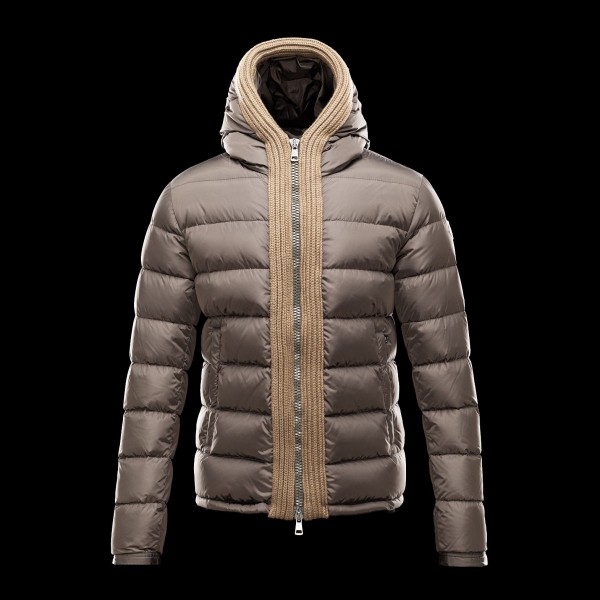 Moncler Semplice con cappuccio e zip corta da uomo Cappotti